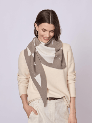 REDGREEN WOMAN Rihanna Scarf 321 Ecru Pattern